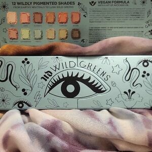 Urban Decay Wild Greens Eyeshadow Palette - Vibrant Shades